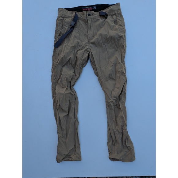 Wrangler ATG All Terrain Gear Cargo Pants Khaki Beige Mens 32x30 Outdoor Hiking - Picture 1 of 5